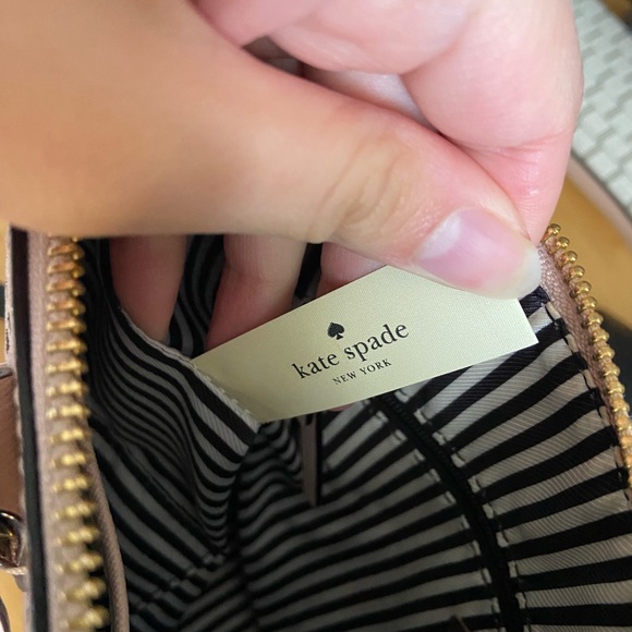 Kate Spade Purse - Picture 5 of 8